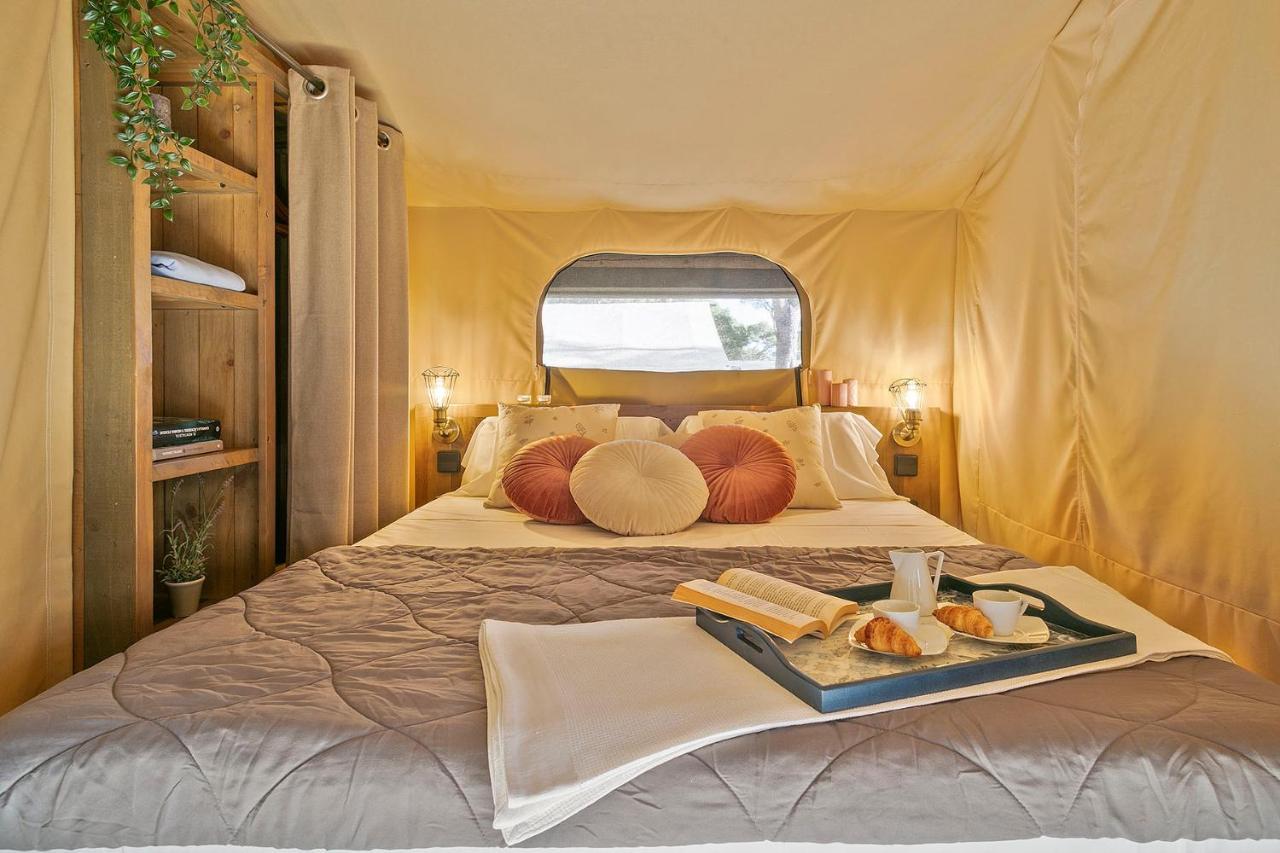 Camping Castell Montgri **** أولاستارتيت المظهر الخارجي الصورة