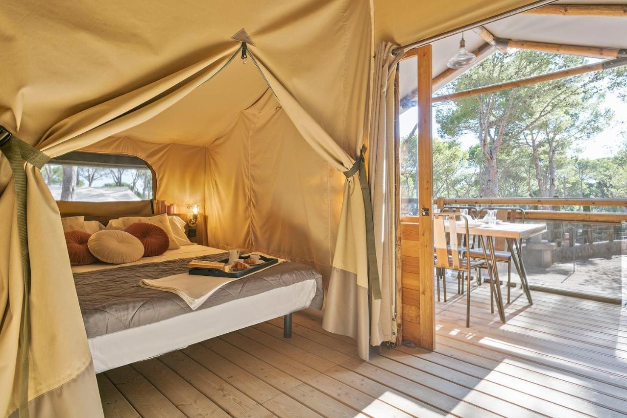 Camping Castell Montgri **** أولاستارتيت المظهر الخارجي الصورة