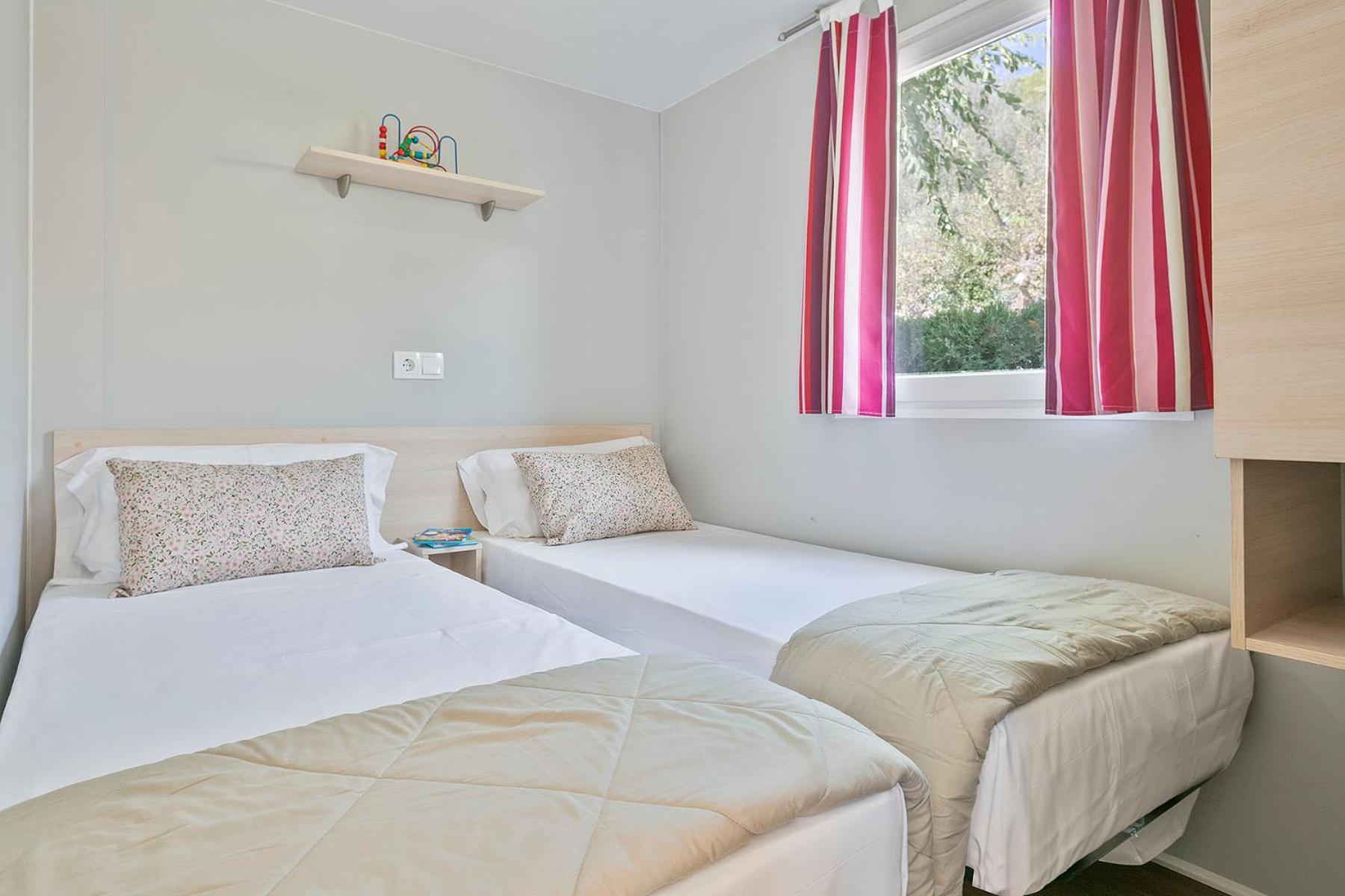 Camping Castell Montgri **** أولاستارتيت المظهر الخارجي الصورة