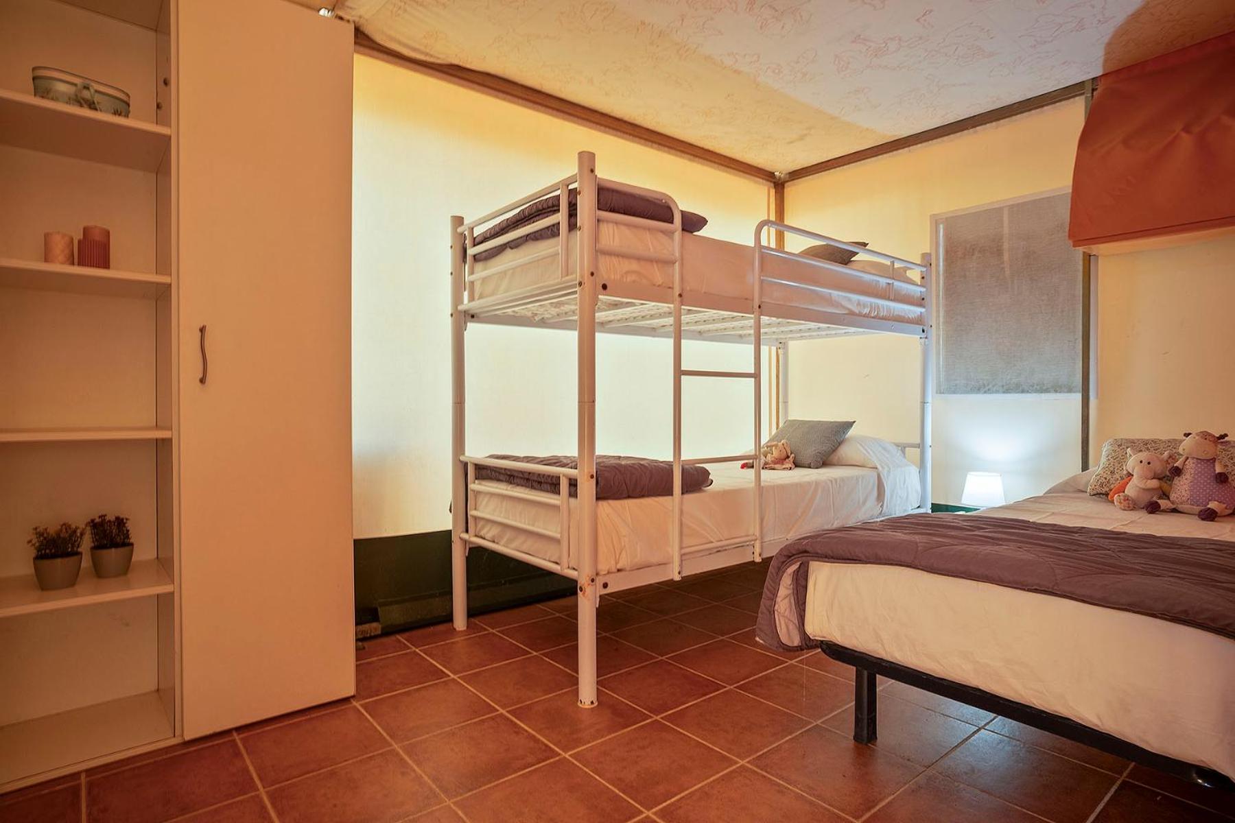 Camping Castell Montgri **** أولاستارتيت المظهر الخارجي الصورة