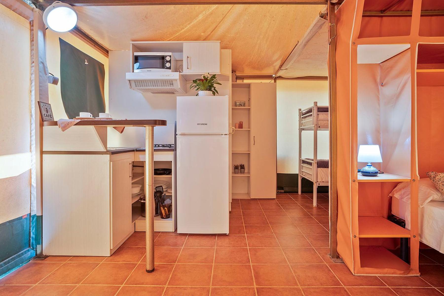 Camping Castell Montgri **** أولاستارتيت المظهر الخارجي الصورة