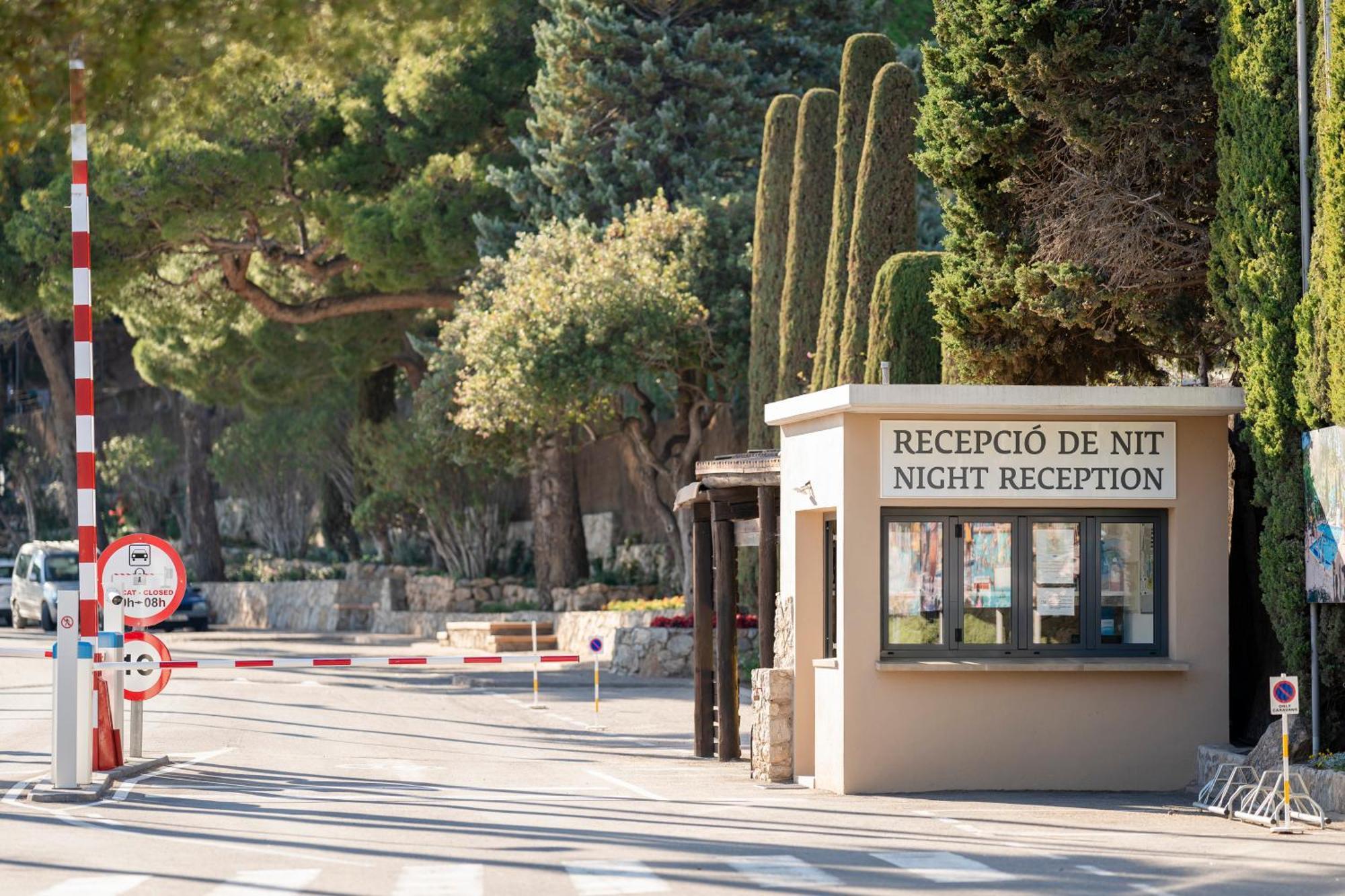 Camping Castell Montgri **** أولاستارتيت المظهر الخارجي الصورة